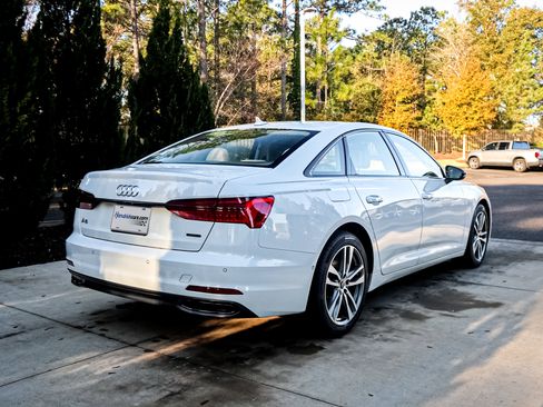 Used 2021 Audi A6 Premium Plus image 11