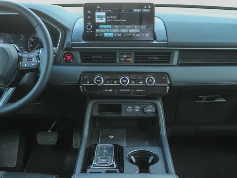 Used 2025 Honda Pilot EX-L image 15