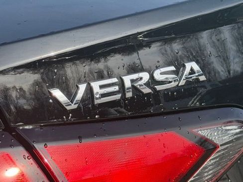 Used 2025 Nissan Versa S w/ Trunk Package image 31