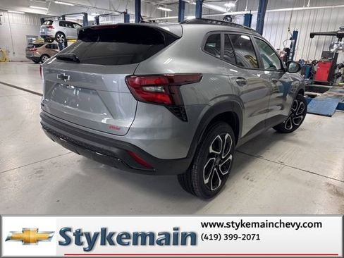 New 2026 Chevrolet Trax RS w/ Sunroof Package image 12