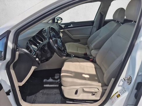 Used 2019 Volkswagen Golf SE FWD image 15