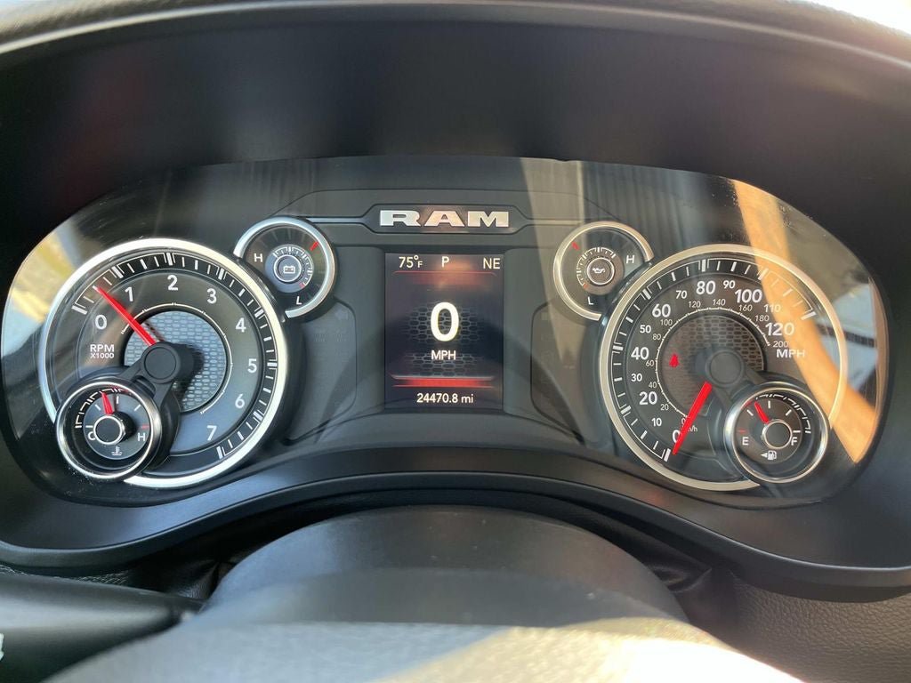 Used 2024 RAM 1500 Big Horn AWD/4WD image 33