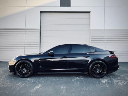 Used 2017 Porsche Panamera 4S image 9