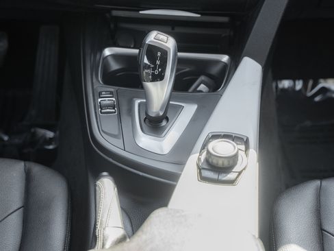 Used 2014 BMW 320i xDrive Sedan image 16