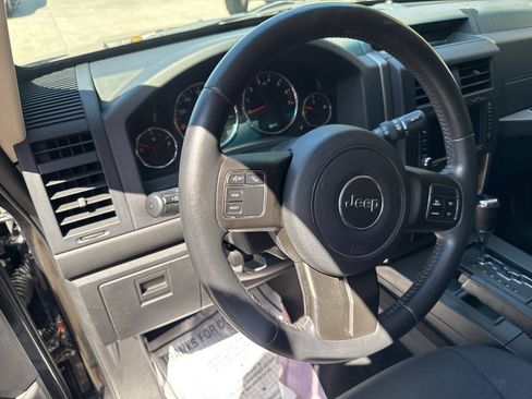 Used 2012 Jeep Liberty Sport w/ Popular Equipment Group RWD image 21