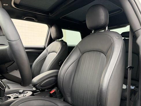 Certified 2023 MINI Cooper SE image 5