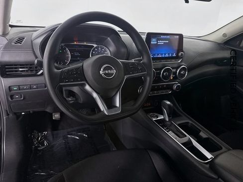 Certified 2025 Nissan Sentra SV FWD image 11