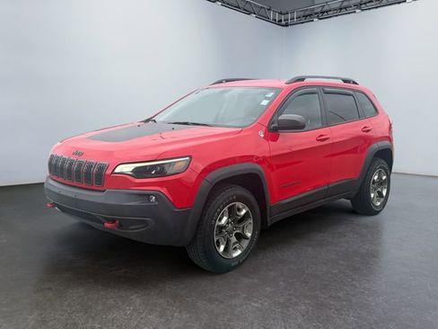 Used 2019 Jeep Cherokee Trailhawk image 1