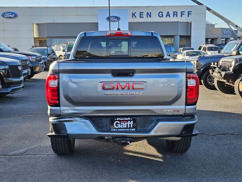 Used 2024 GMC Canyon AT4 w/ AT4 Premium Package AWD/4WD image 7