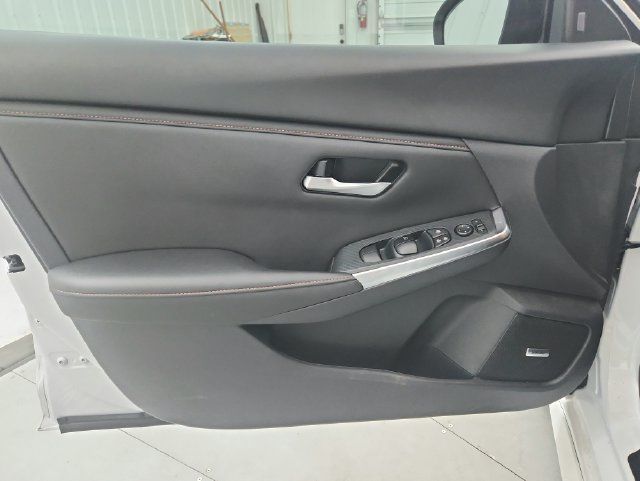 Used 2025 Nissan Sentra SR w/ SR Premium Package FWD image 37