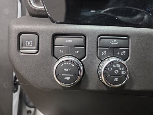 Used 2023 GMC Sierra 1500 Elevation image 25