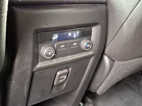 Certified 2023 Chevrolet Traverse LT AWD/4WD image 12
