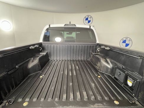 Used 2019 Toyota Tacoma TRD Off-Road image 17