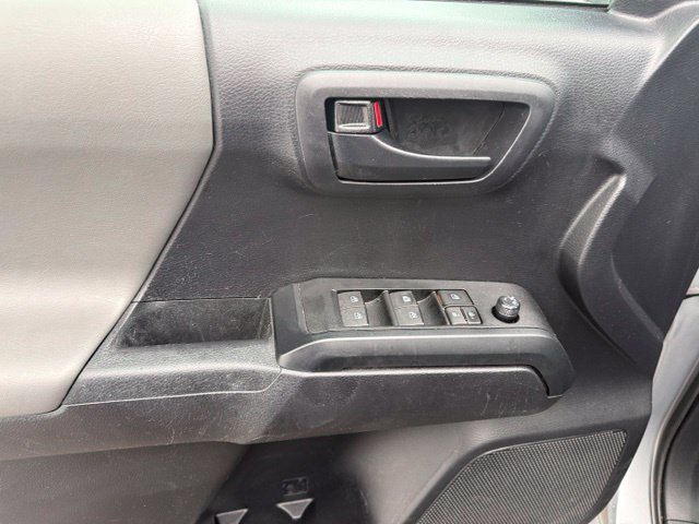 Used 2020 Toyota Tacoma SR AWD/4WD image 22