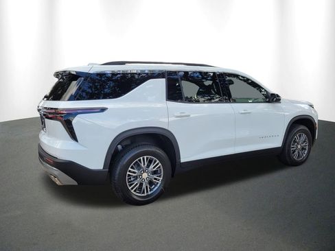 New 2026 Chevrolet Traverse LT w/ LPO, Floor Liner Package image 7