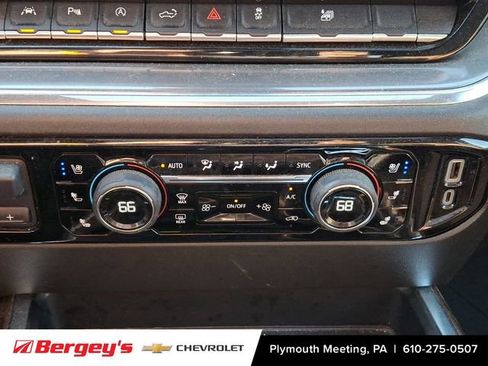 Certified 2023 Chevrolet Silverado 1500 High Country w/ High Country Premium Package AWD/4WD image 19