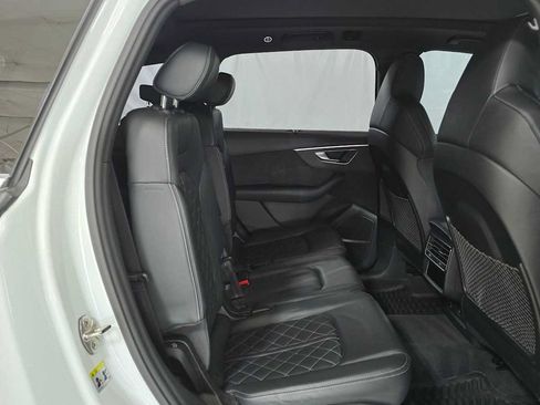 Used 2022 Audi SQ7 Prestige w/ Prestige Package AWD/4WD image 12