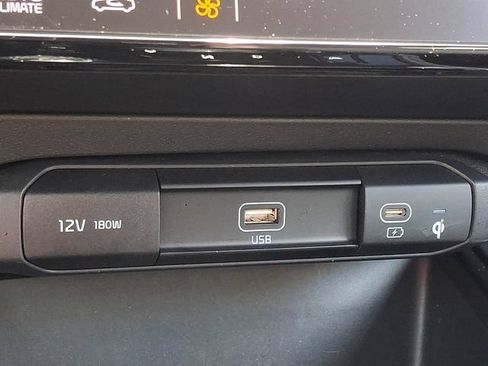 Certified 2023 Kia Niro Wind FWD image 26