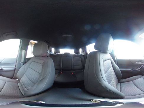 Used 2025 Chevrolet Equinox LT image 42