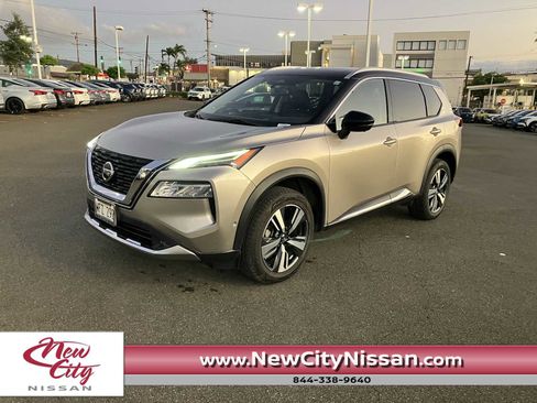 Used 2021 Nissan Rogue Platinum image 1