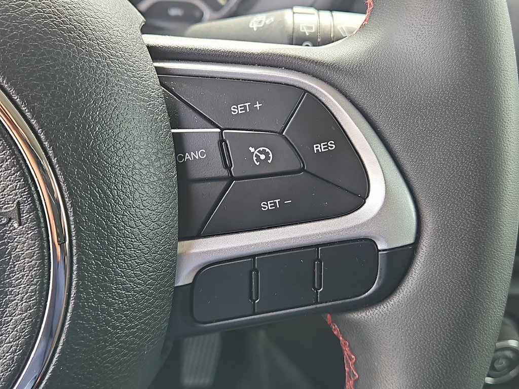 Used 2023 Jeep Renegade Trailhawk AWD/4WD image 23