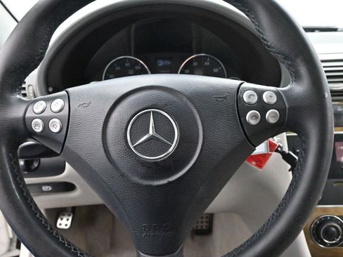 Used 2007 Mercedes-Benz C 230 Sedan image 25