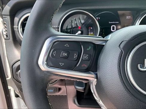Used 2023 Jeep Wrangler Unlimited Sahara w/ Cold Weather Group AWD/4WD image 11