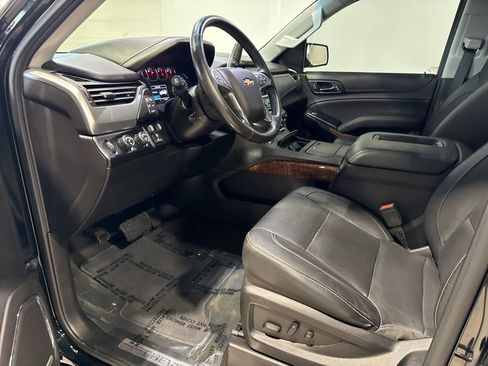 Used 2018 Chevrolet Suburban Premier AWD/4WD image 26