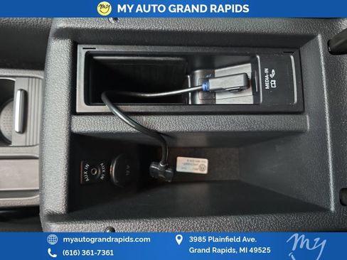 Used 2013 Volkswagen Tiguan S FWD image 28