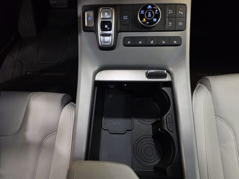 Used 2023 Hyundai Palisade Limited AWD/4WD image 23