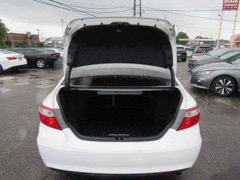 Used 2017 Toyota Camry LE FWD image 37