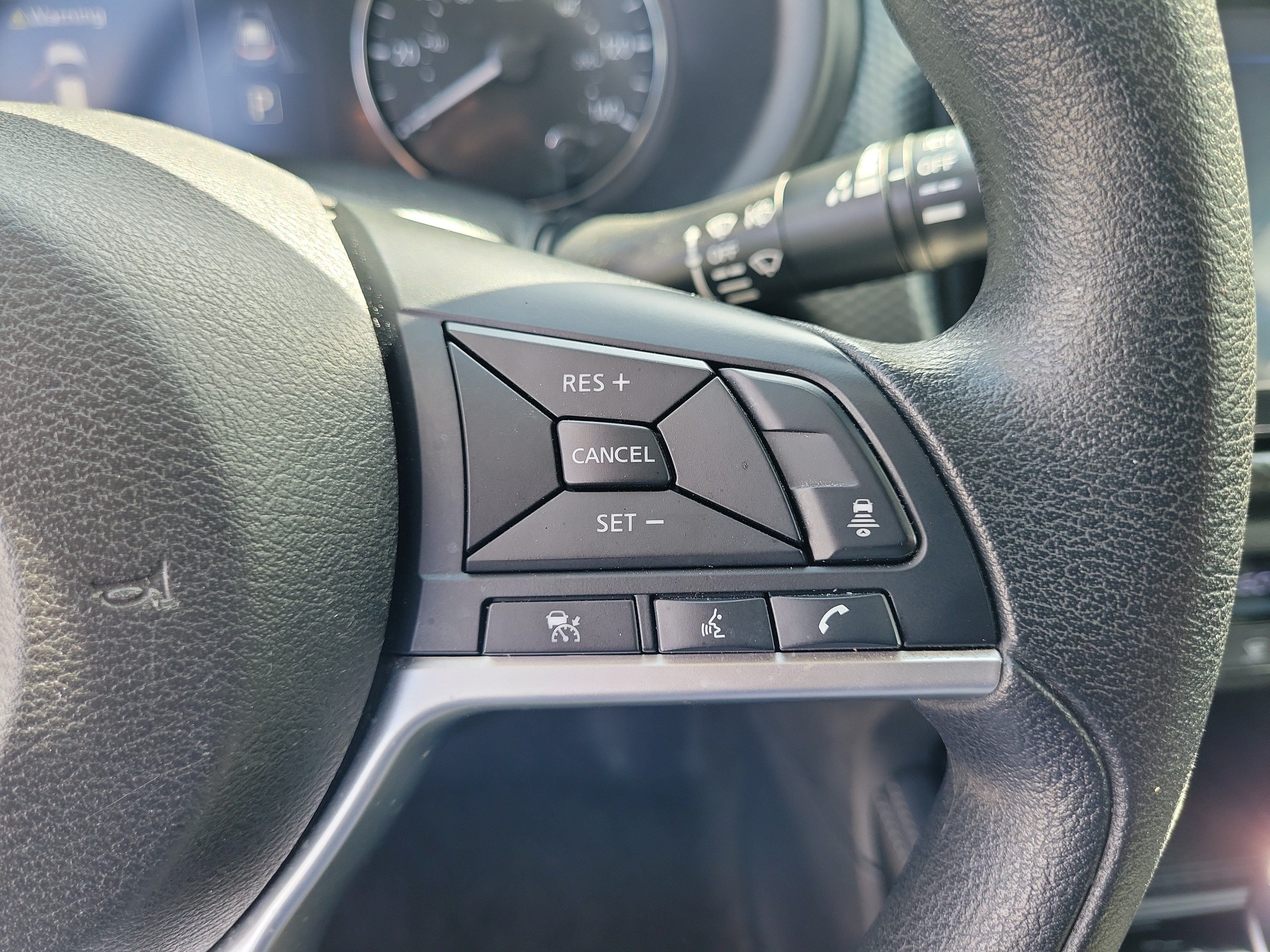 Certified 2022 Nissan Kicks SV FWD image 18