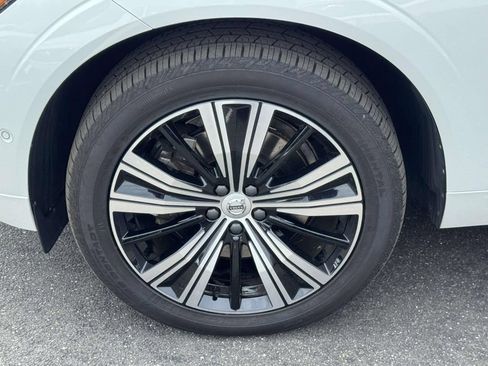 Certified 2023 Volvo XC60 B6 Ultimate w/ Climate Package AWD/4WD image 8