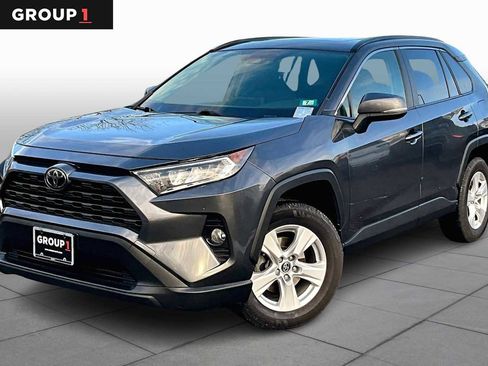 Used 2019 Toyota RAV4 XLE image 1