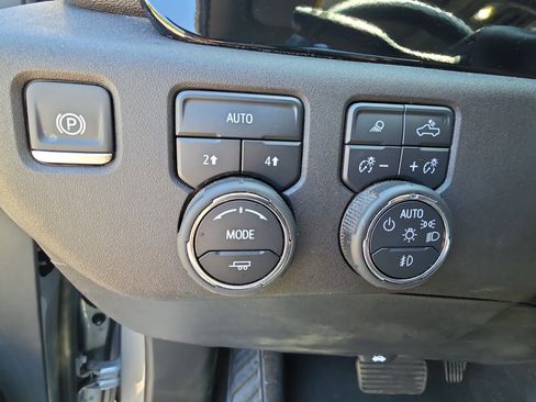 Used 2024 Chevrolet Silverado 1500 LTZ w/ LTZ Premium Package image 25