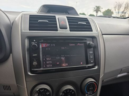 Used 2013 Toyota Corolla LE Special Edition image 37