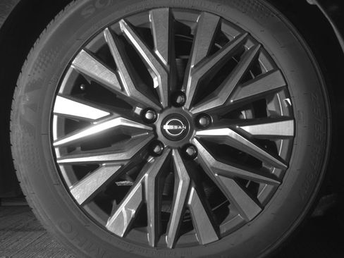 Used 2025 Nissan Altima 2.5 SV image 13