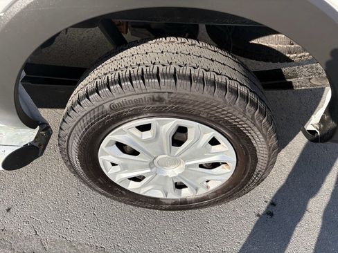 Used 2024 Ford Transit 250 Low Roof w/ Exterior Upgrade Package image 12