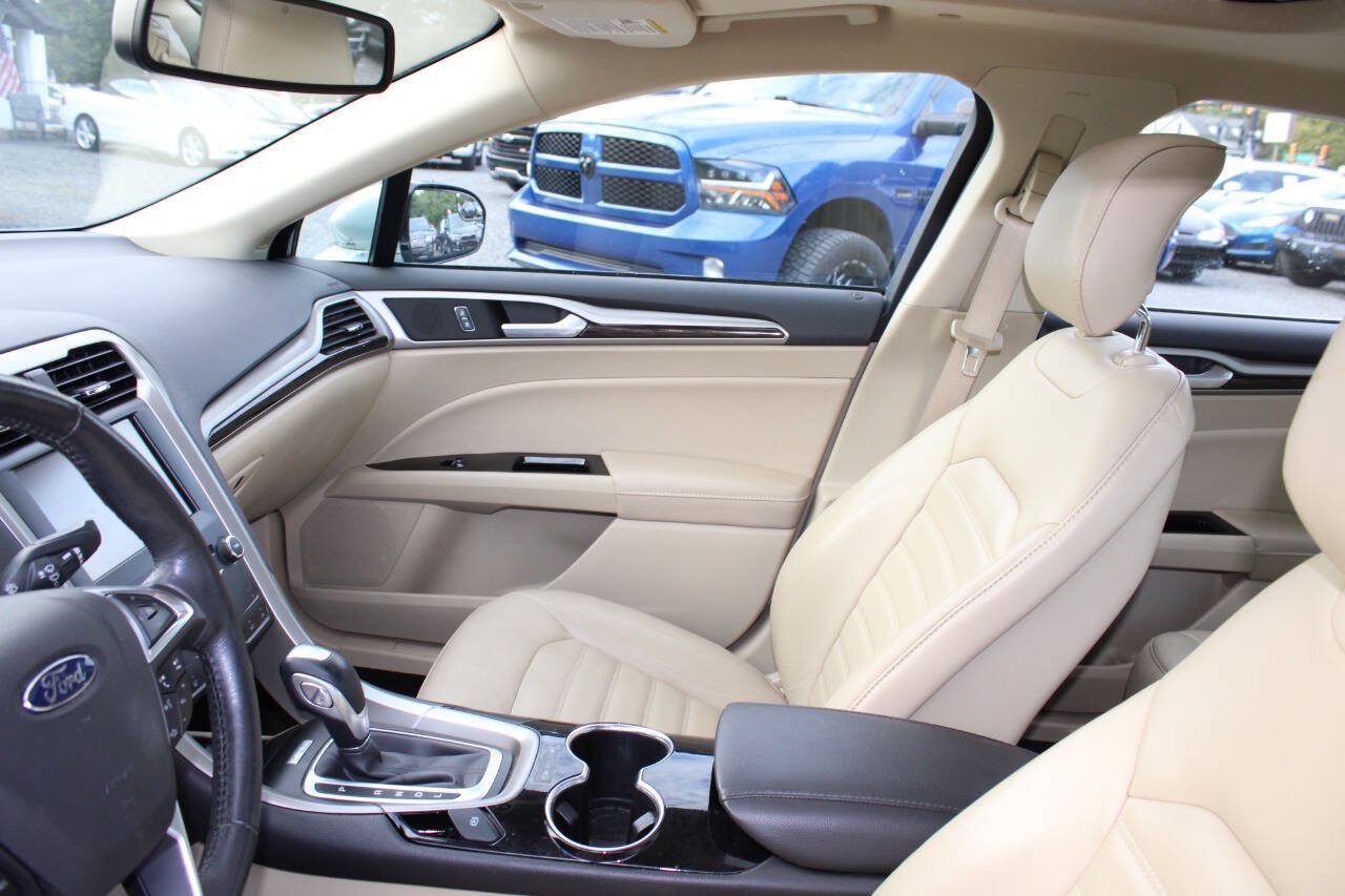 Used 2014 Ford Fusion SE w/ Equipment Group 502A FWD image 14