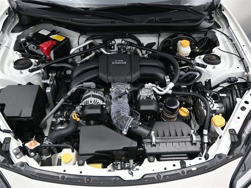 Used 2024 Toyota GR86 image 16