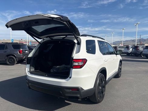 New 2026 Honda Pilot Black Edition image 28