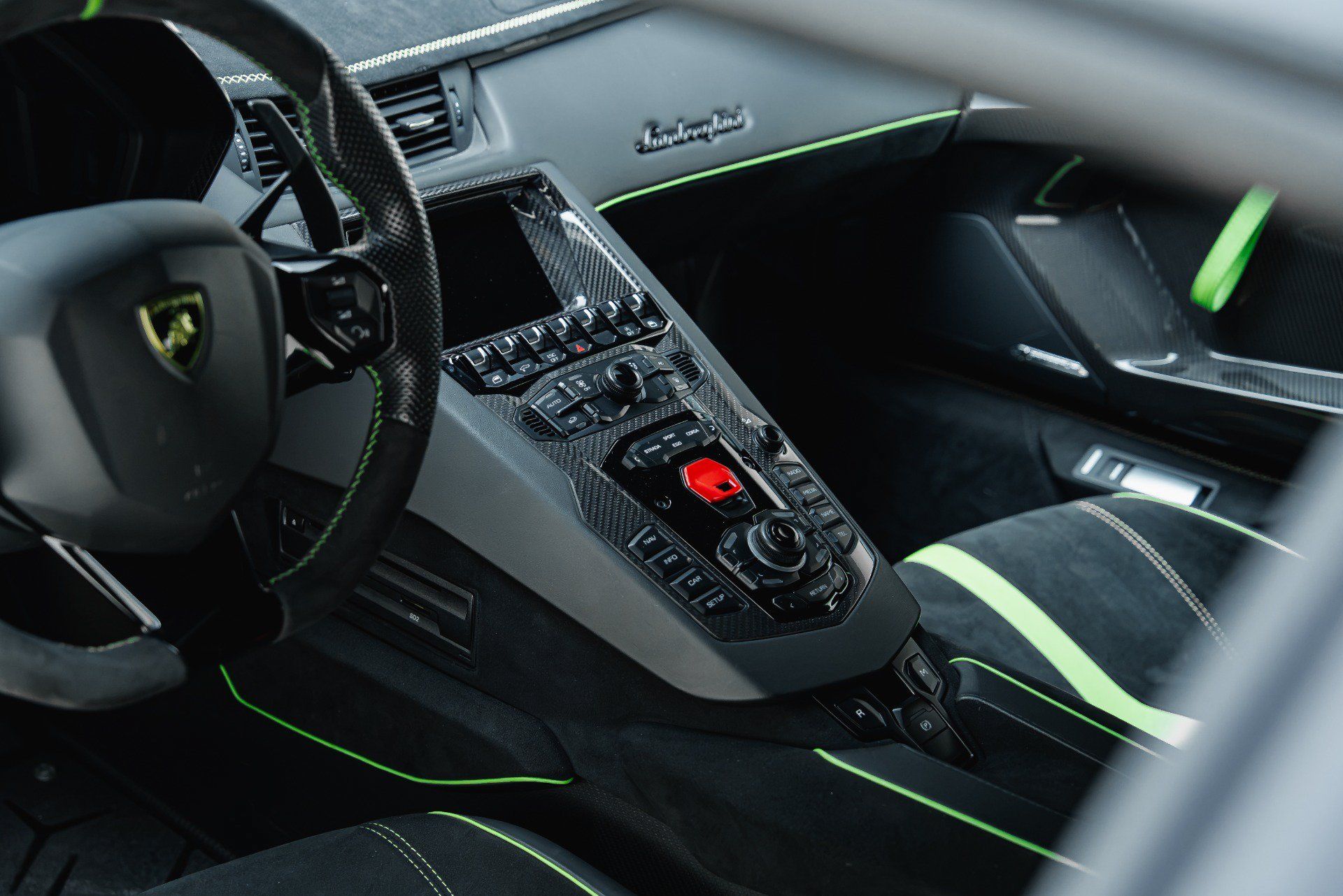 Used 2019 Lamborghini Aventador SVJ AWD/4WD image 79