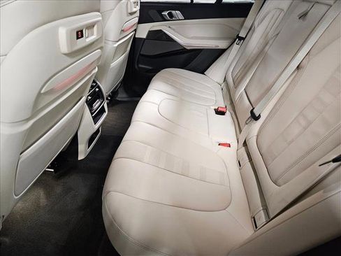 Used 2022 BMW X5 M50i w/ Executive Package AWD/4WD image 18