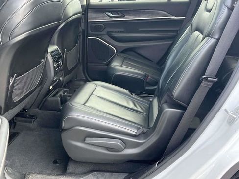 Used 2022 Jeep Grand Cherokee L Limited image 16