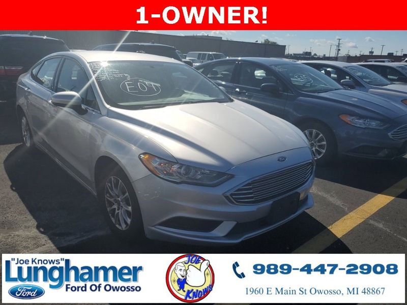 Used 2017 Ford Fusion S image 1