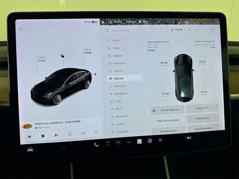 Used 2018 Tesla Model 3 Long Range image 32