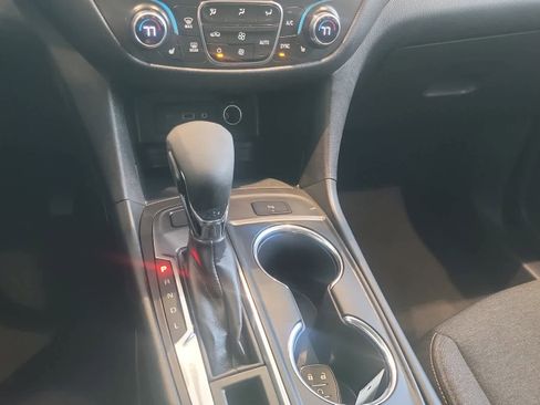 Used 2024 Chevrolet Equinox LT AWD/4WD image 15