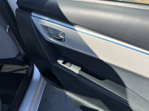 Used 2016 Toyota Corolla L image 32