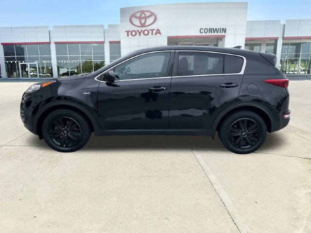 Used 2017 Kia Sportage LX AWD/4WD image 2