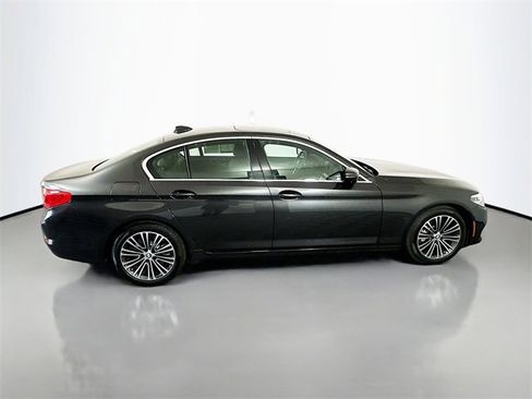 Used 2019 BMW 540i xDrive w/ Premium Package image 8
